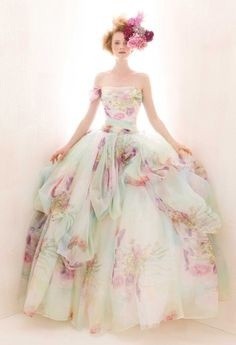 Необычные пышные платья для творческого вдохновения