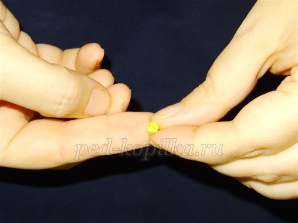 Декоративный ангелочек в технике квиллинга: мастер-класс