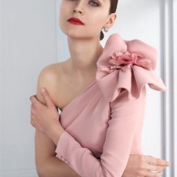 Вечерние наряды с деталями оригинального кроя для вдохновения