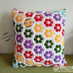 Подушка мотивами "африканский цветок" крючком