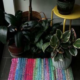 Стильный коврик из старых джинсов