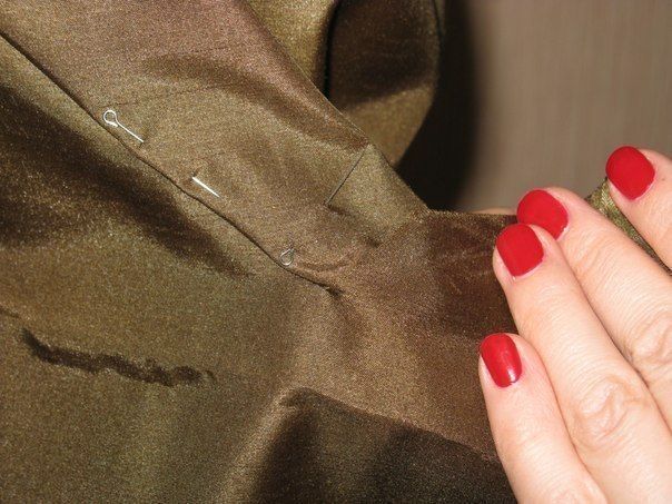 Технология обработки складок на платье от Armani