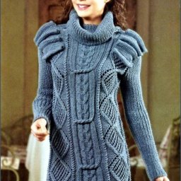 Красивое вязаное платье спицами