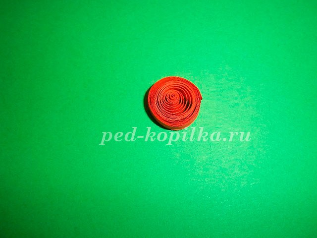 Попугай в технике квиллинга Попугай в технике квиллинга