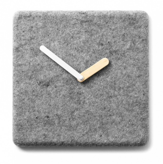 Войлочные часы