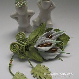 Создаем изысканную заколку из кожи с букетиком цветов