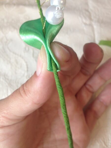 Ландыши своими руками: легко и просто Ландыши своими руками: легко и просто