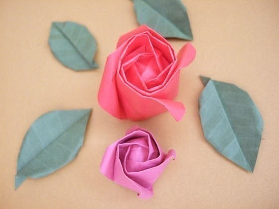 ​Венки из бумажных цветов