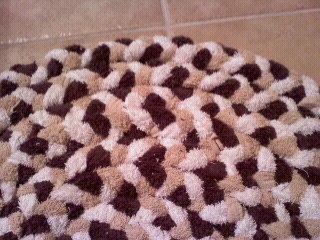 Коврик из старой одежды