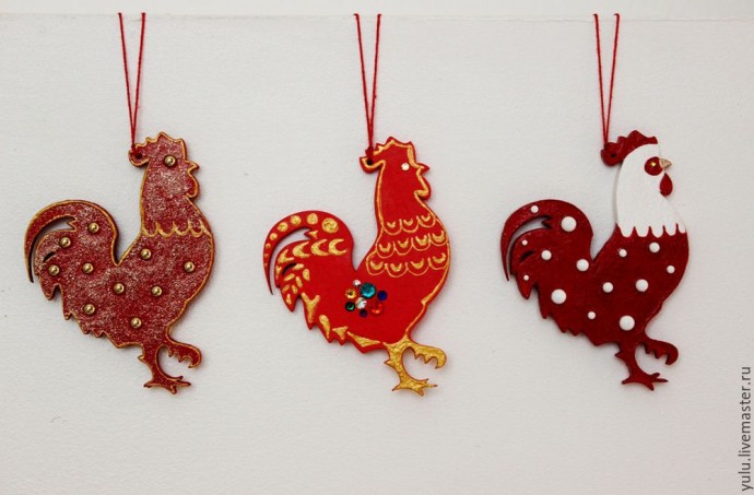 Петушки из фанерных заготовок
