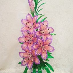 Лилии из бисера
