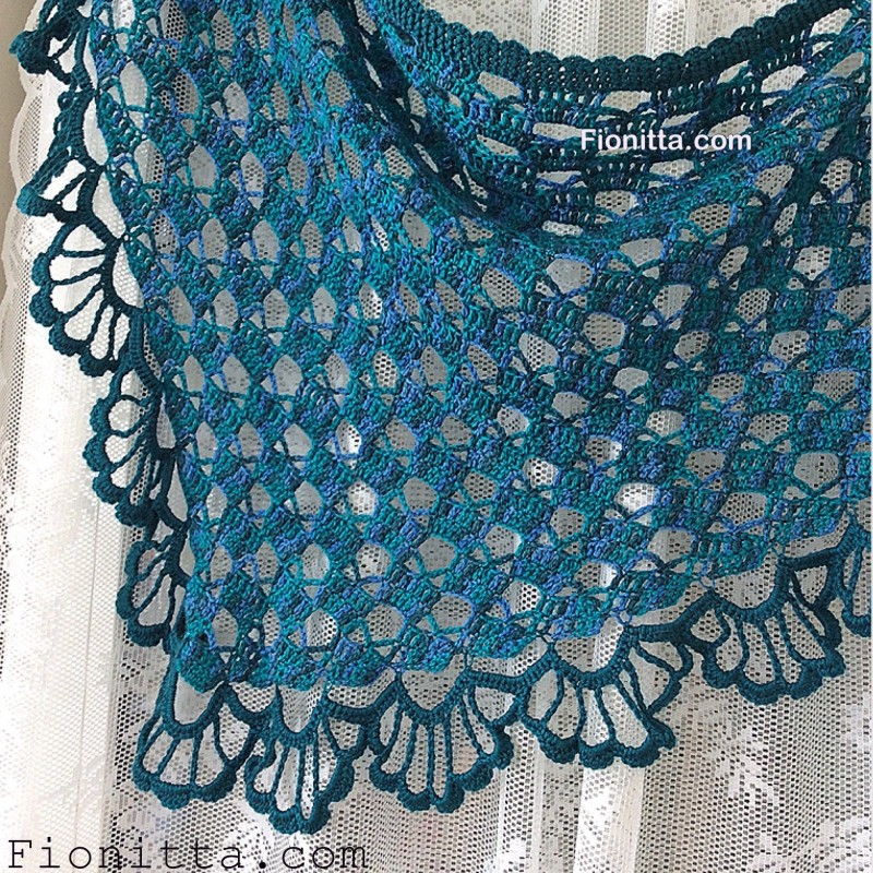 Очень красивая шаль крючком