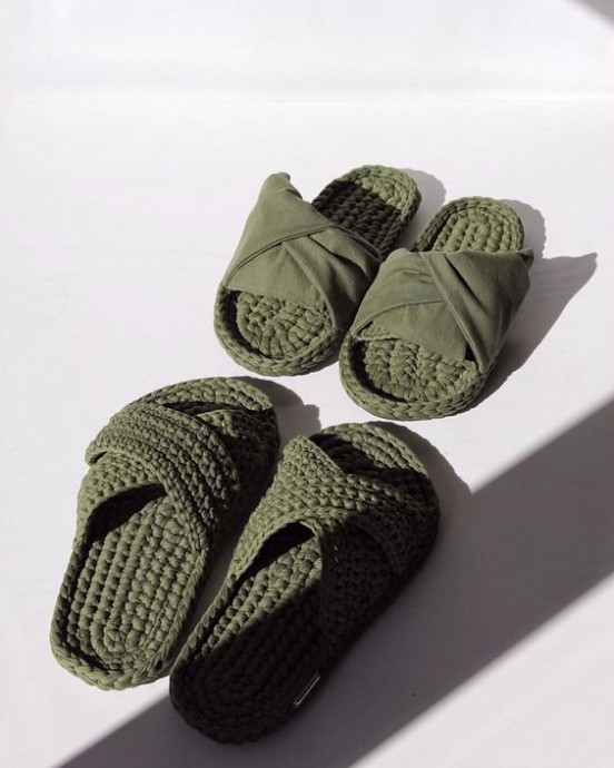 Уютные домашние тапочки из трикотажной пряжи