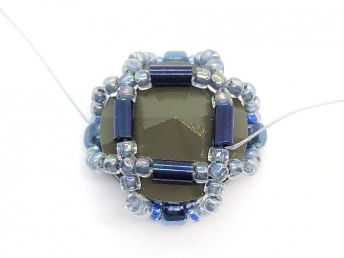 Лаконичные серьги-квадратики