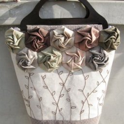 Роскошные цветы из ткани