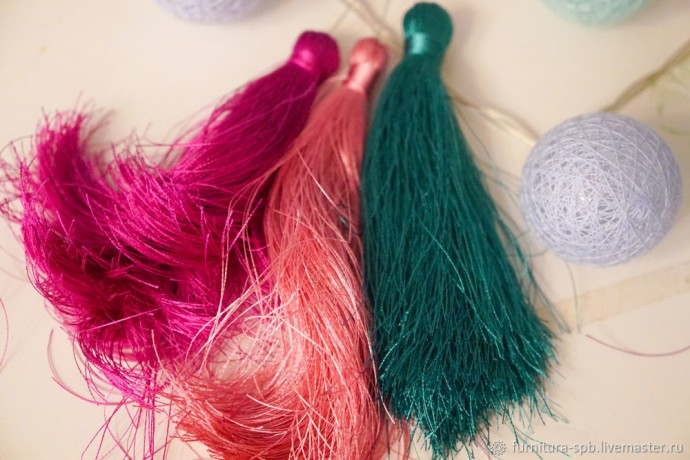 Делаем кисточку из ниток