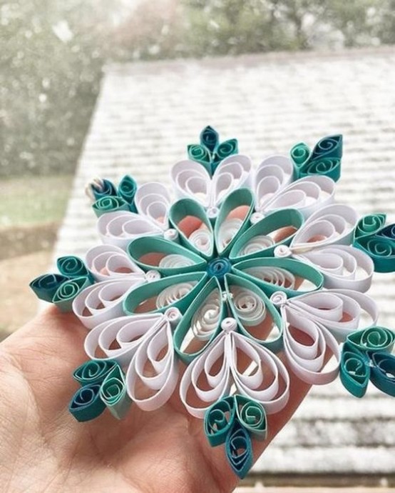 Снежинки в технике квиллинга
