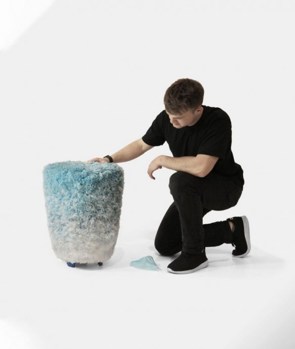 Пуфик из одноразовых масок