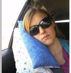 ​Удобная подушка для дальних путешествий в машине