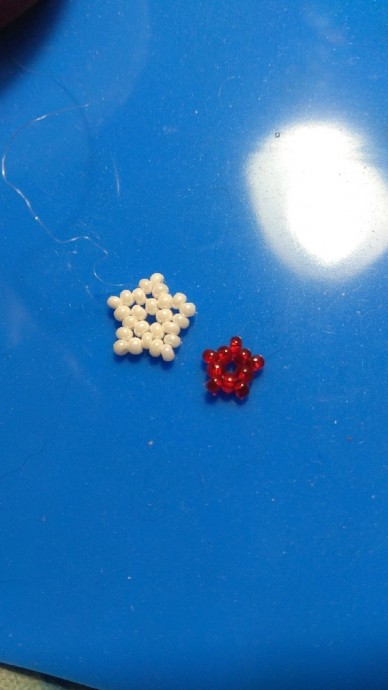 ​Вьющееся растение из бисера