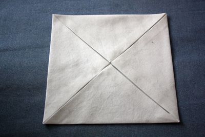 Изумительной красоты подушка с объемными элементами