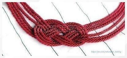 Колье из шнура