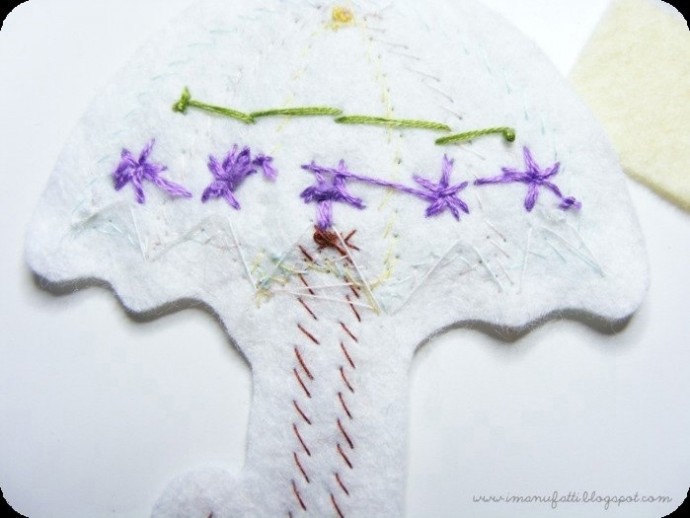 Брошь-зонтик из фетра Брошь-зонтик из фетра