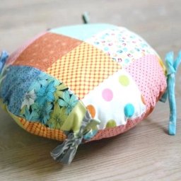 Текстильная подушка-сидушка