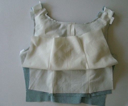 Техники шитья верха платья на подкладке