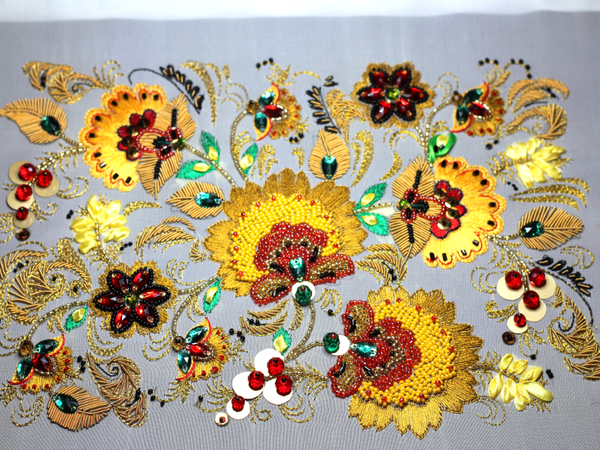 Вышиваем хохлому в разных техниках