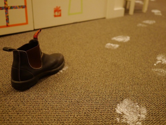 ​Делаем правдоподобные следы Деда Мороза