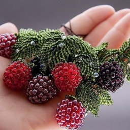 Как сделать ягоды из бисера: мастер-класс