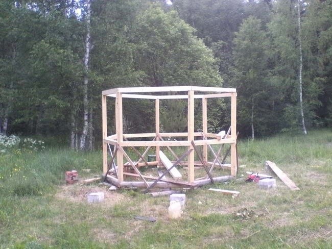 Строительство восьмиугольной беседки с крышей из металлопрофиля своими руками