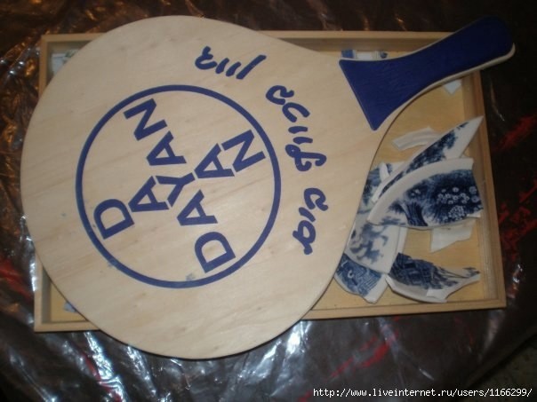 Художественно выполненная подставка под горячее