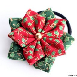 Цветочек пуансеттии в технике канзаши