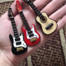 Гитары: миниатюры