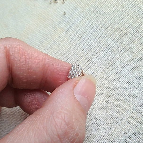 ​Веточка вербы из бисера