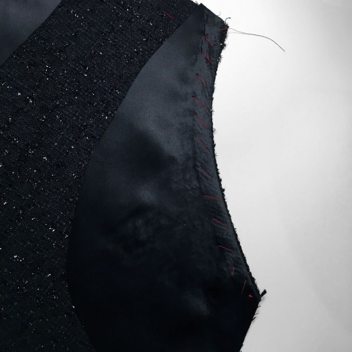 Как выполнить карман с подкройным бочком