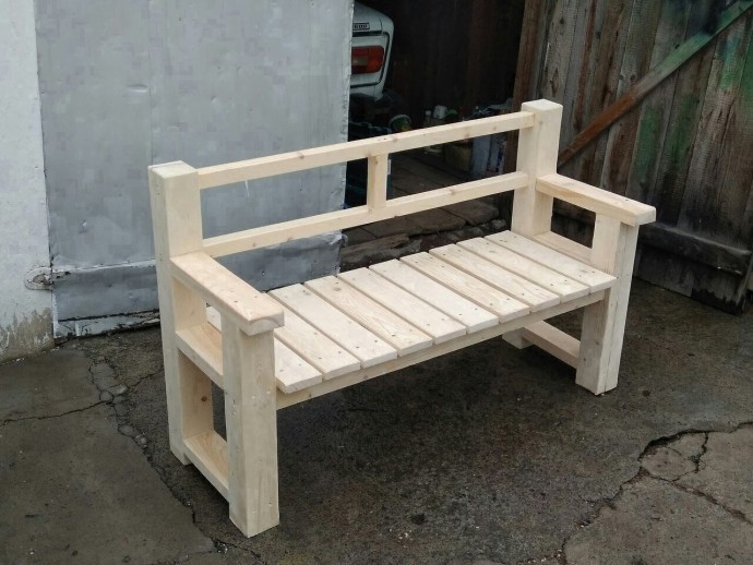 Простая садовая скамейка своими руками