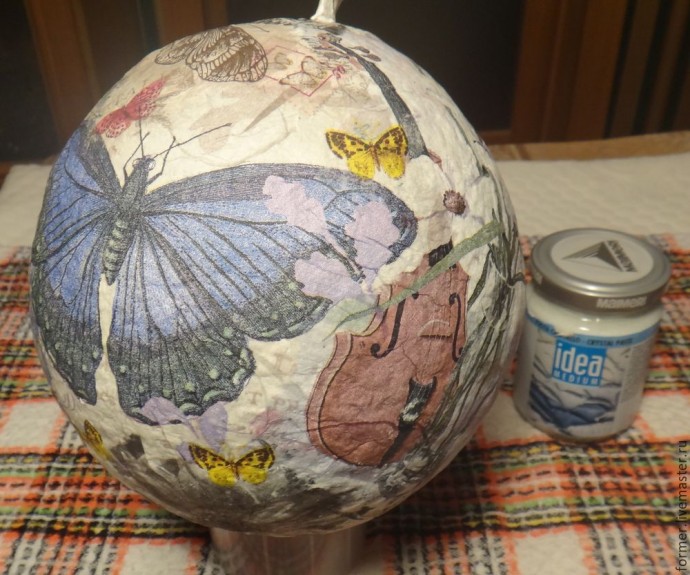 Большой декоративный шар из папье-маше