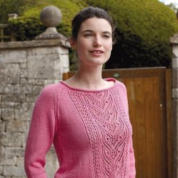 Нарядный пуловер с ажурным рисунком
