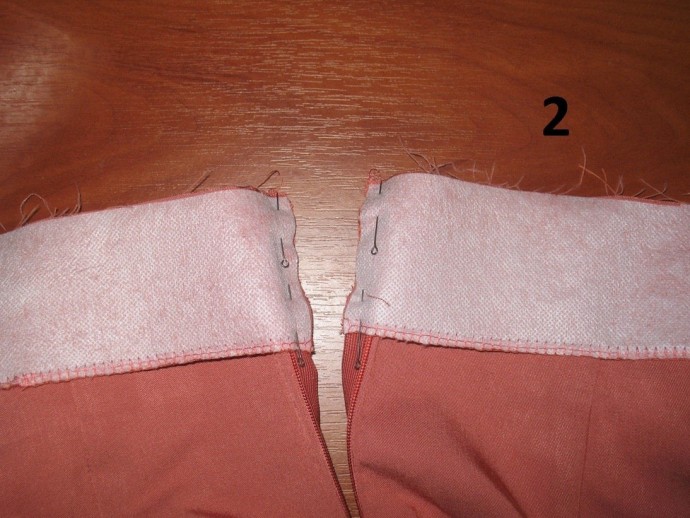 ​Пришивание обтачки к поясу юбки с застежкой на потайную молнию: мастер-класс
