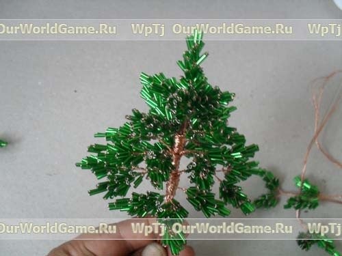 Роскошная ёлочка из бисера