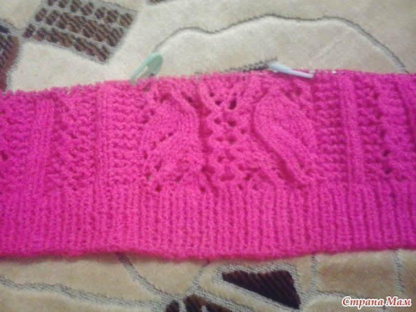 Ажурная шапочка и снуд, связанные спицами