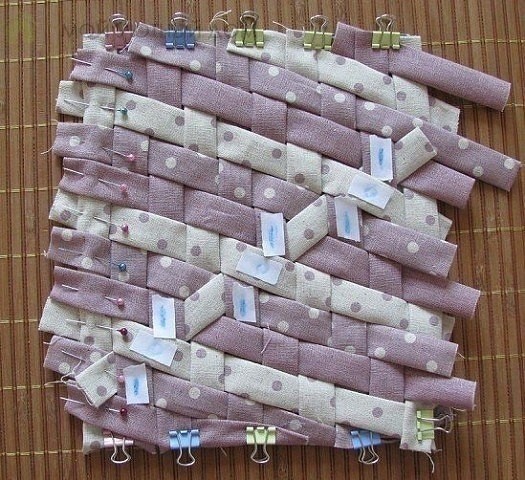 ​Двухцветный узор для плетения из ткани