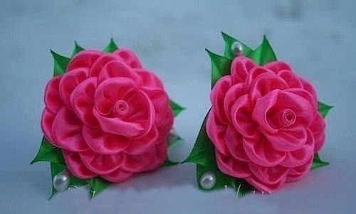 Объёмные розы из атласных лент