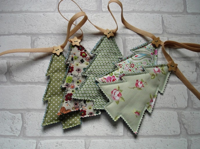 Новогодние елочки из ткани