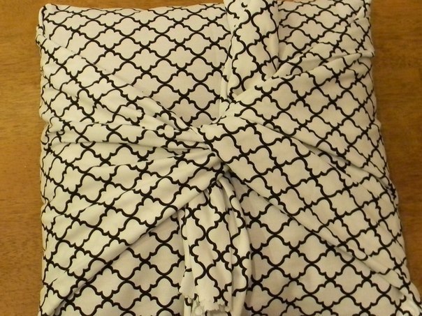 Оригинальная наволочка для подушки из цельного куска ткани