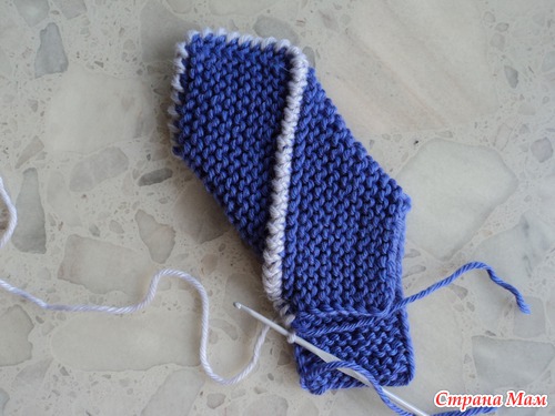 Вязаные тапочки спицами "Чиполино"