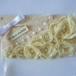 ​Восхитительная открытка с объёмными цветами